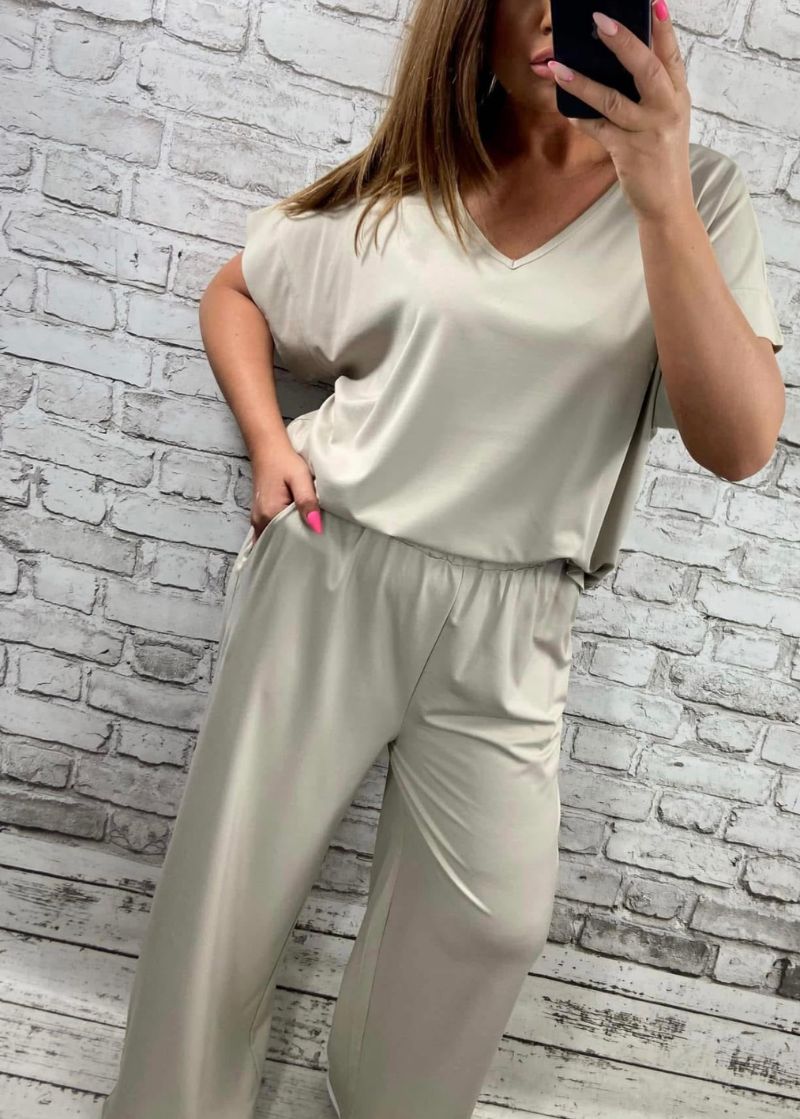 SPORTOWY KOMPLET ZE SZWEDAMI