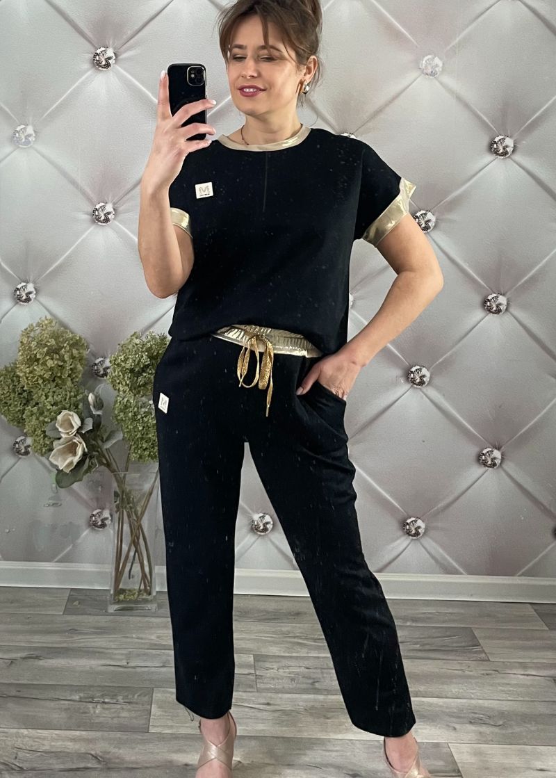 DRES Z KRÓTKIM RĘKAWEM UNI